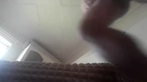 skip1975 online show from December 31, 10:04 am