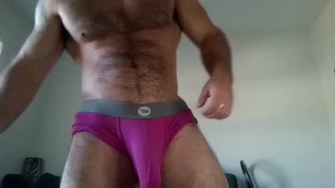 Snapshot of skylerflexes chatting on September 22, 10:31 pm Skyler Flexes online show from September 22, 10:31 pm