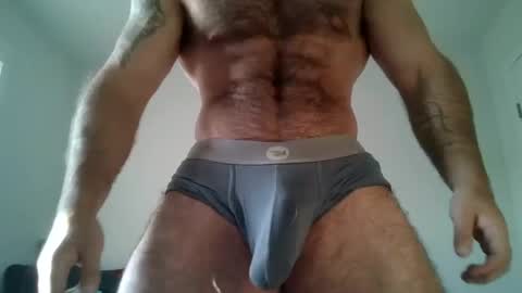Snapshot of skylerflexes chatting on September 13, 2:29 pm Skyler Flexes online show from September 13, 2:29 pm