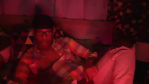 skyonetoo3 online show from February 14, 12:30 am