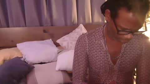 skyonetoo3 online show from February 1, 12:29 am