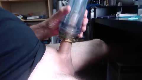 Snapshot of sliderguy699 chatting on October 19, 2:53 pm sliderguy699 online show from October 19, 2:53 pm