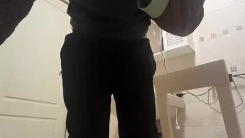 smallone8825 online show from January 10, 8:40 am