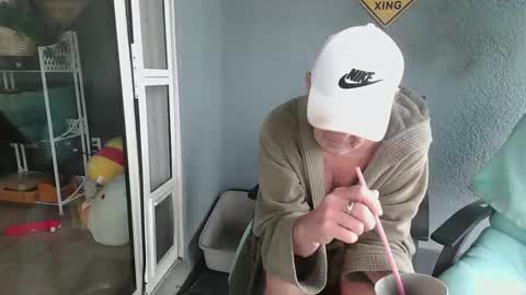 Snapshot of smallpenisbigtongue chatting on February 24, 4:26 pm Daddy online show from February 24, 4:26 pm