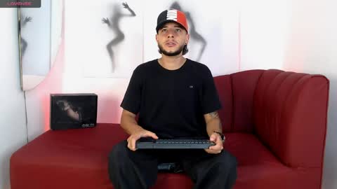 777 online show from April 12, 1:53 am