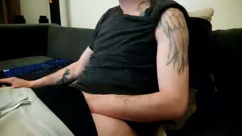 Smokeandwatching online show from February 12, 12:58 am