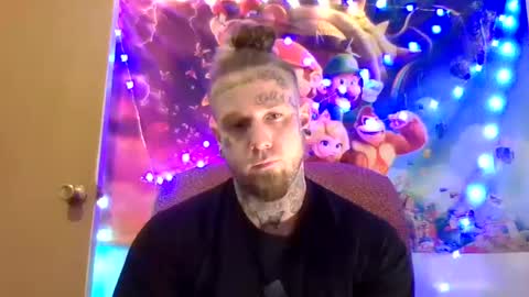 smoke online show from December 4, 6:06 pm