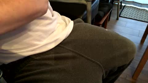 Snapshot of smokefest187 chatting on December 24, 6:06 pm Peter Johnson online show from December 24, 6:06 pm