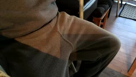 Snapshot of smokefest187 chatting on January 25, 6:24 pm Peter Johnson online show from January 25, 6:24 pm