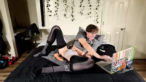 SmoothSyn online show from March 1, 4:12 am