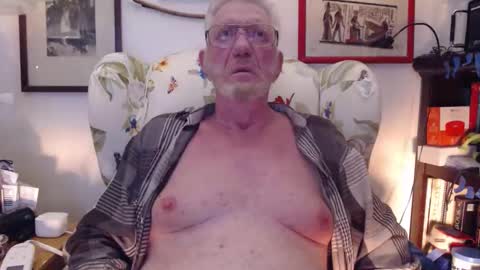 ImYourBitch online show from January 11, 6:39 am