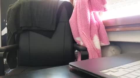 Snapshot of so_thick chatting on March 2, 1:42 pm luca -   online show from March 2, 1:42 pm