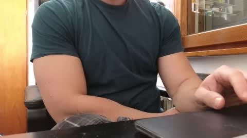 Snapshot of so_thick chatting on March 11, 1:01 pm luca -   online show from March 11, 1:01 pm