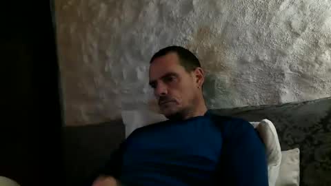 Alex Dixon online show from December 5, 7:05 am