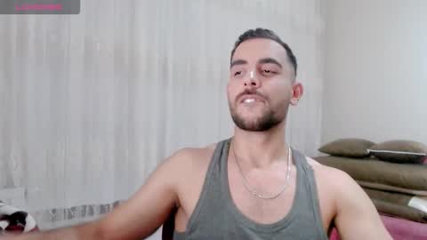 luis online show from January 6, 9:52 pm