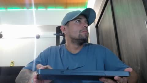     online show from April 22, 5:14 am