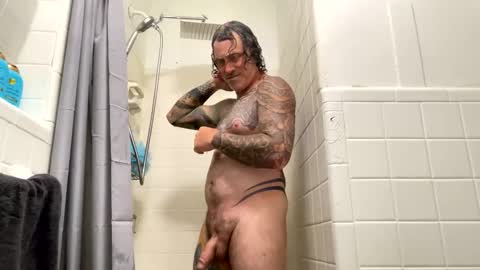 specter1972 online show from April 9, 10:49 pm