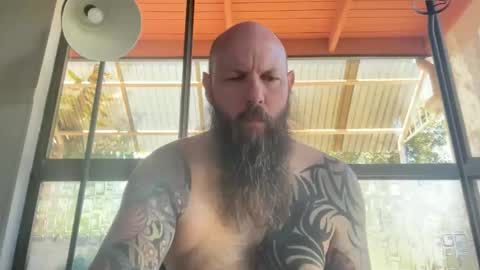 Beard Guy online show from November 6, 3:09 am