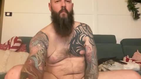 Beard Guy online show from November 22, 3:33 pm