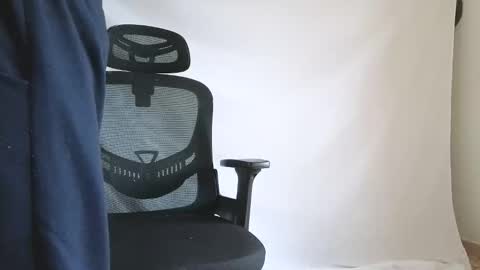 Marco. When Im offline you can view premium content in bio online show from April 1, 2:36 pm