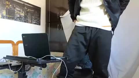 Marco. When Im offline you can view premium content in bio online show from January 31, 9:37 am