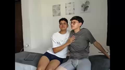 Snapshot of spritzboys chatting on October 17, 8:13 pm spritzboys online show from October 17, 8:13 pm