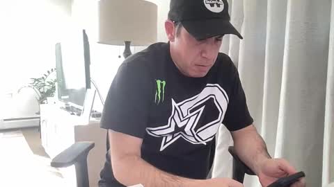 spun4feet online show from January 8, 2:55 pm