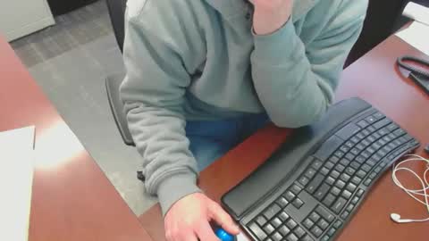 make me cum c2c talk to me online show from February 18, 9:09 pm