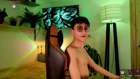 sr_evann online show from March 11, 6:15 pm