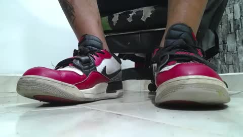 sr master cum its my old account online show from April 19, 6:10 pm