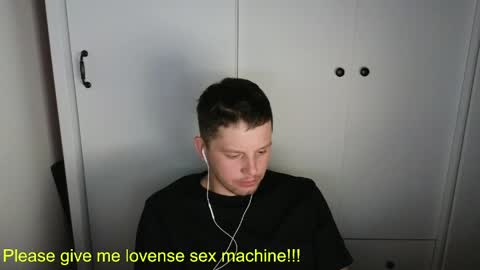 st1vemaster01 online show from April 4, 4:37 pm