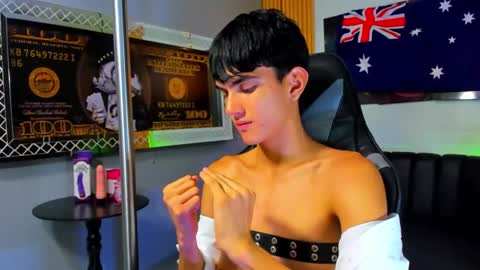 star_blew online show from December 6, 6:28 pm