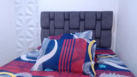 Julian and Andres online show from January 10, 6:28 pm