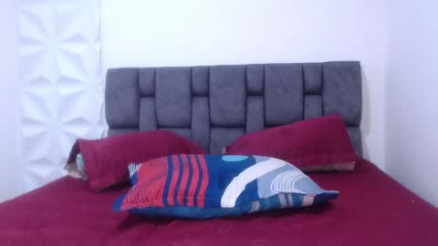 Julian and Andres online show from February 3, 4:52 pm