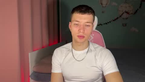 Snapshot of stefikit chatting on October 29, 7:28 pm Akin online show from October 29, 7:28 pm