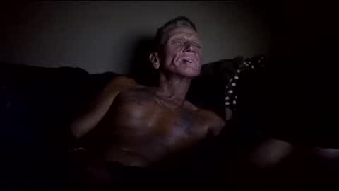 stefy1037 online show from December 17, 4:12 am