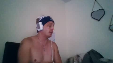 NineTwoFIve...... online show from December 22, 5:10 pm