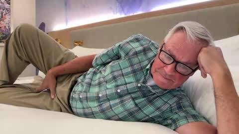 Steve online show from September 16, 11:38 pm