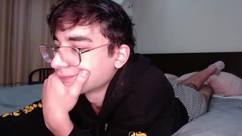 Alex   online show from January 3, 3:16 am