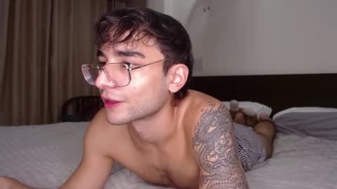 Alex   online show from December 16, 5:43 pm