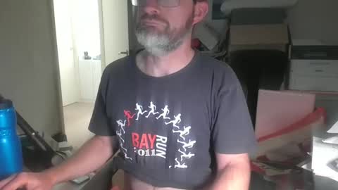 Snapshot of stevethetigerr chatting on February 4, 4:37 am SteveTheTigerr online show from February 4, 4:37 am