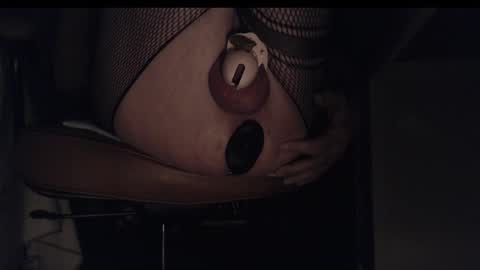 Skye online show from December 12, 10:52 pm