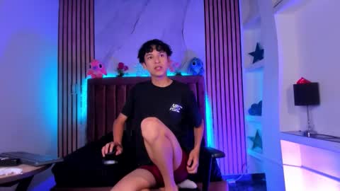 Sthepano  online show from January 9, 9:09 pm