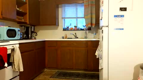 stickey online show from March 29, 11:38 pm