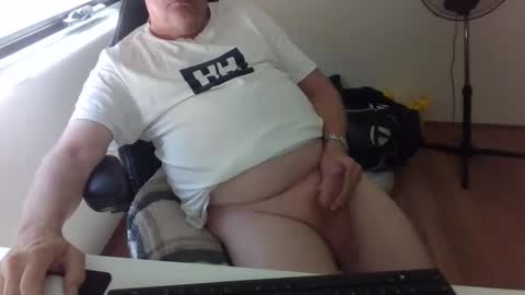 stiffyman55 online show from February 24, 3:18 am