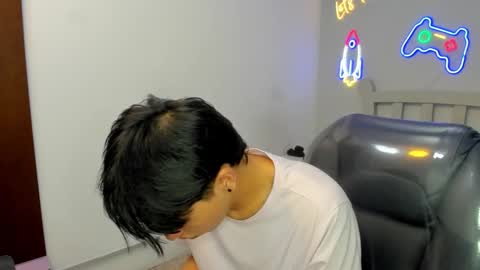 Stiwen online show from October 22, 3:38 pm