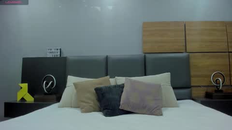 Snapshot of stone_lee_ chatting on October 12, 8:36 pm Stone Lee online show from October 12, 8:36 pm