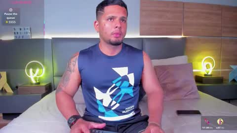 Snapshot of stone_lee_ chatting on September 30, 6:30 am Stone Lee online show from September 30, 6:30 am