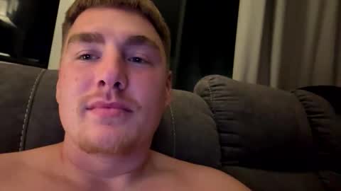 str8lad1 online show from November 10, 10:15 pm