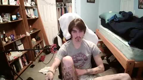 Snapshot of str8whiteboy21 chatting on February 14, 2:18 am str8whiteboy21 online show from February 14, 2:18 am
